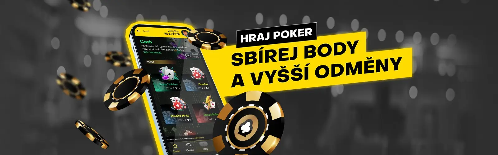 Hraj poker online, sbírej body a získej vyšší odměny v mobilní aplikaci. Mobilní telefon s otevřenou pokerovou aplikací obklopený žetony, slogan „Hraj poker, sbírej body a vyšší odměny“ na žlutém pozadí.